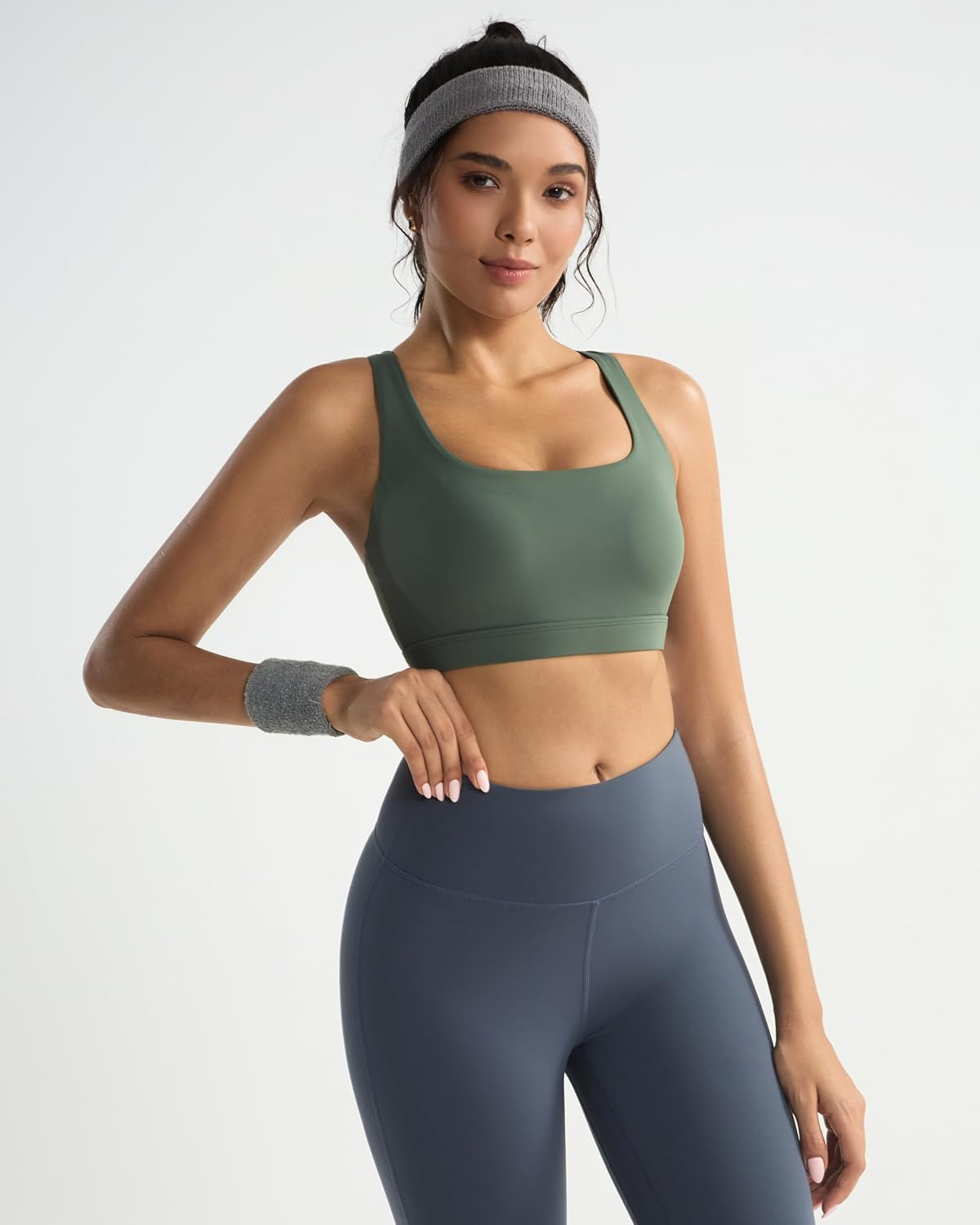 RUNNING GIRL High Impact Sports Bras for Women High Support Molded Cups, Adjustable Straps Sports Bra with Sewn in Pads